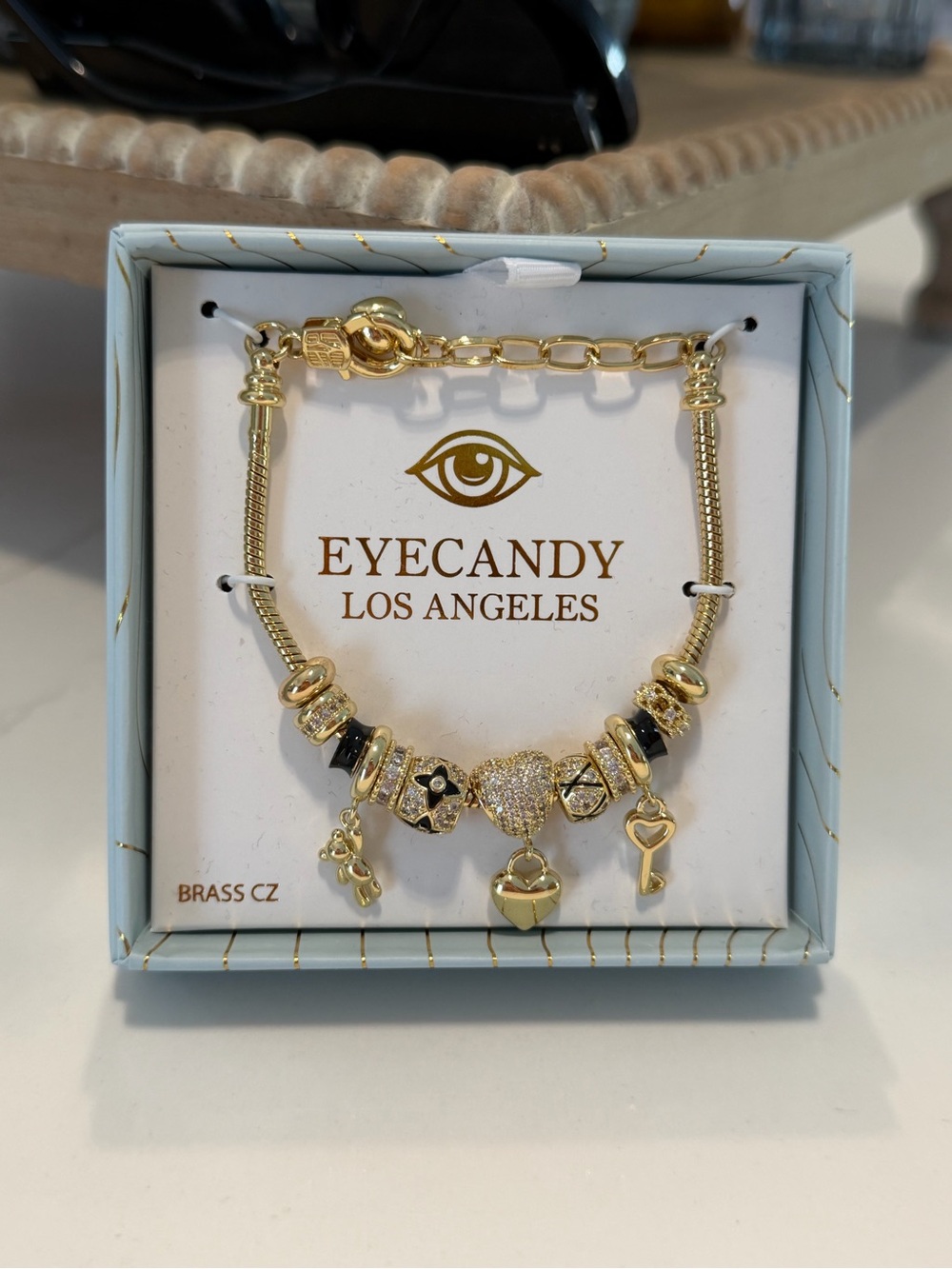 eye candy Gold Heart & Key Charm Bracelet with Black Accents